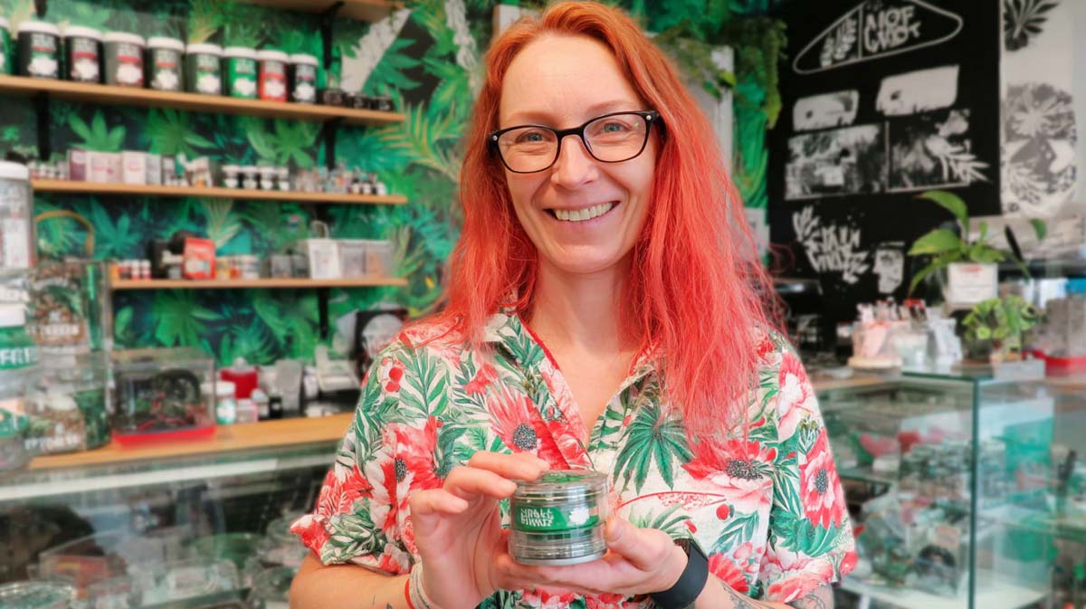 Rote Augen Cannabis: Effekte, Anwendung & Risiken