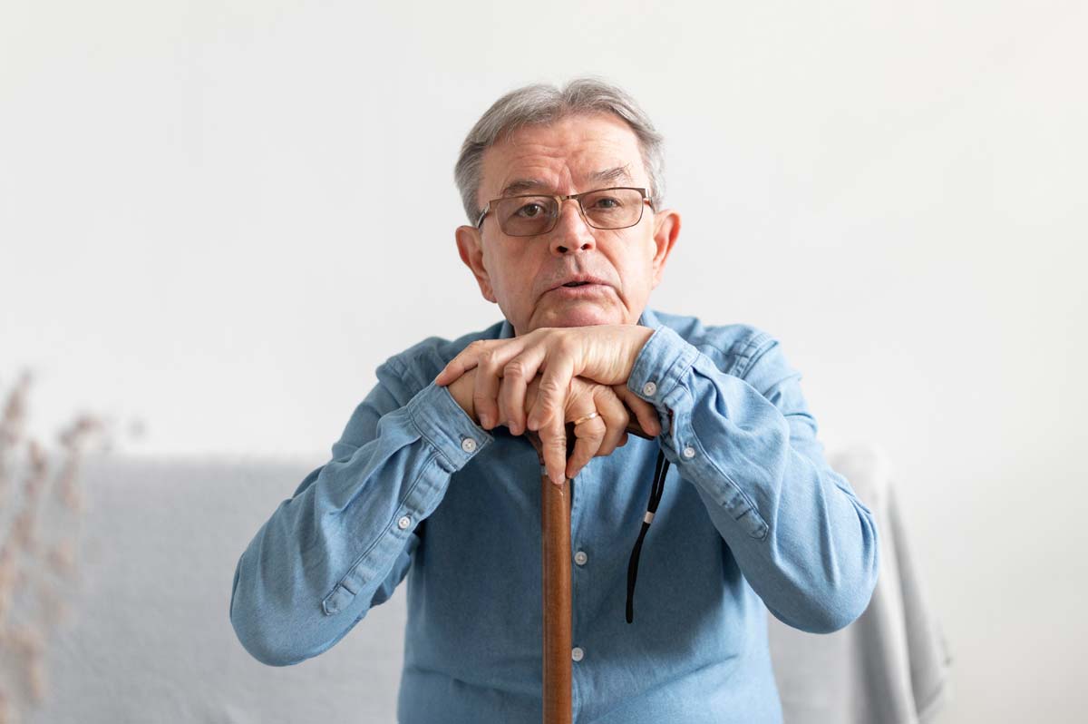 Parkinson und Cannabis: Erfahrung & Videos von Larry – Beweglichkeit zurück in Minuten